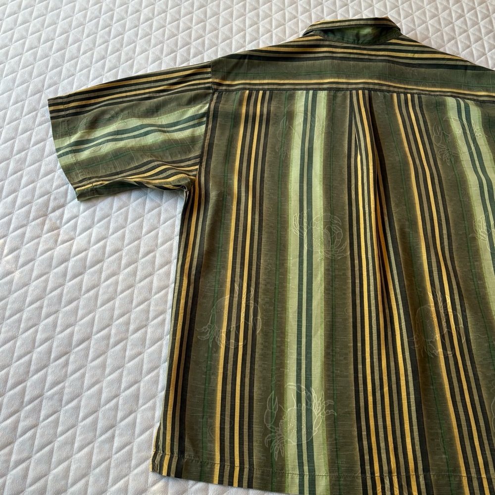 Tommy Bahama 100% Silk Men’s Shirt Sz M Striped Short Sleeve Crab Jacquard Print - Picture 10 of 14